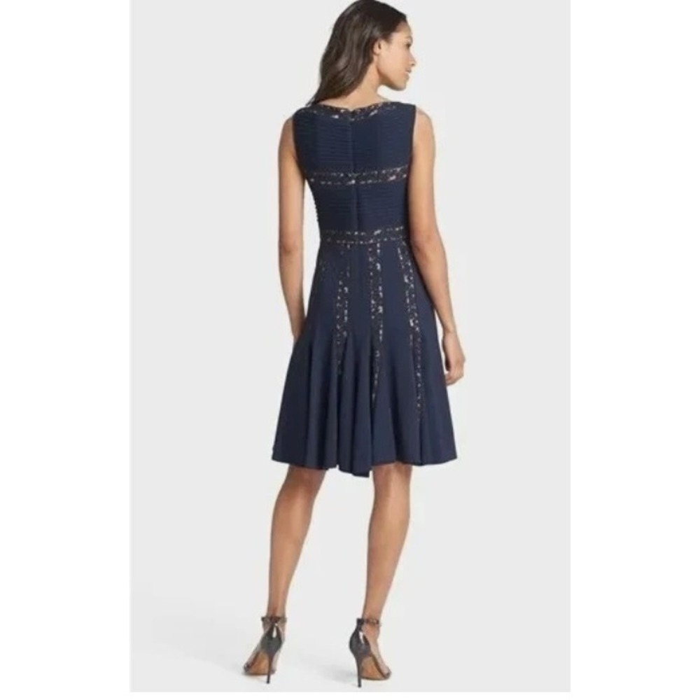 Tadashi Shoji Pintuck Jersey and Lace Dress Size S Navy Fit Flare Formal Elegant - Picture 2 of 10